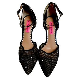 Betsey Johnson Black Fishnet/Mesh Nude Rhinestone 2.5” Heels 💎Women’s Size 7.5